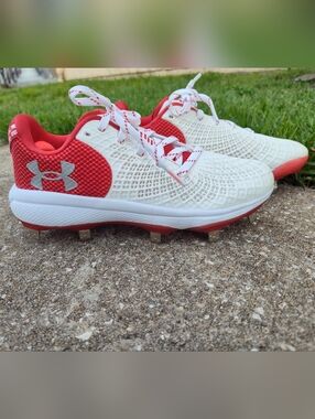 Under Armour Glyde 2.0 MT Metal Softball Cleats Fastpitch Women's Size 6 Good